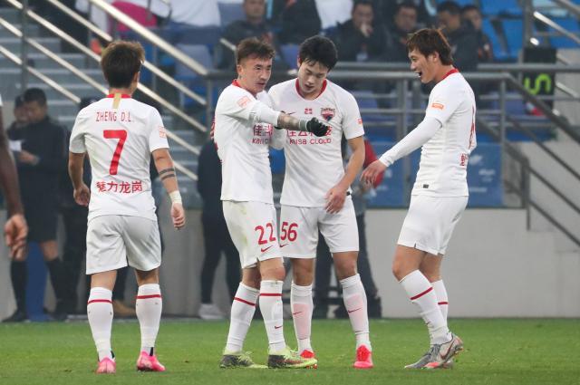 包含青岛黄海客场斩获关键胜利,成功力压对手的词条 包含青岛黄海客场斩获关键胜利,成功力压对手的词条