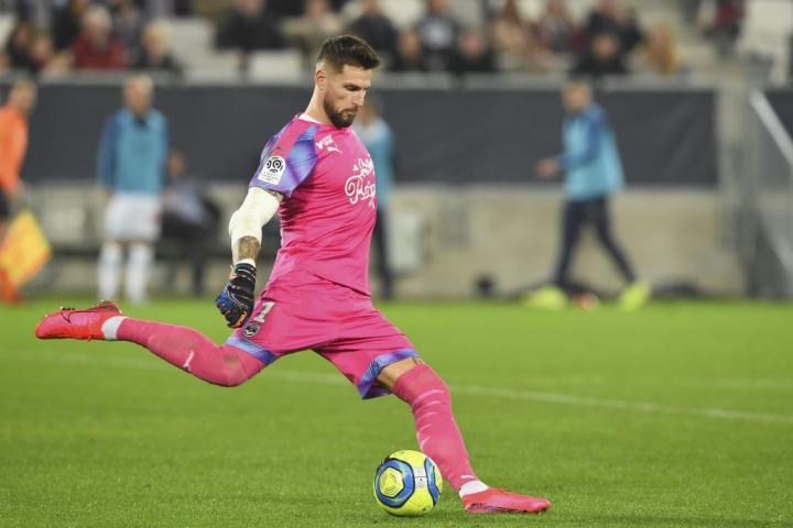 波尔多队长在比赛中领军作战,率队取得胜利的简单介绍 波尔多队长在比赛中领军作战,率队取得胜利的简单介绍