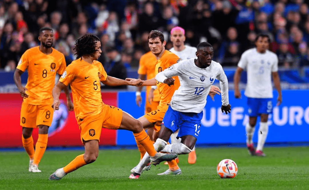 欧预赛比赛现场球迷热情高涨,现场气氛火爆的简单介绍 欧预赛比赛现场球迷热情高涨,现场气氛火爆的简单介绍