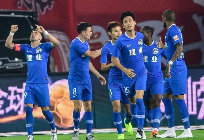 包含建业主场逼平恒大,保持不败记录继续前进的词条 包含建业主场逼平恒大,保持不败记录继续前进的词条