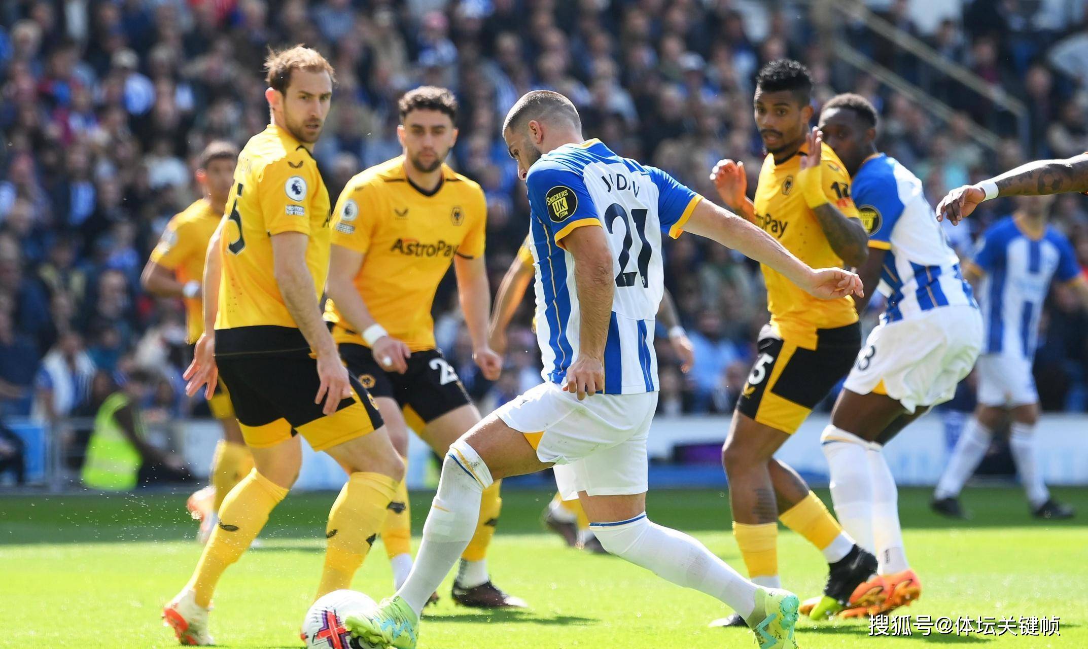 英超选手爆冷获胜，专家预测失准