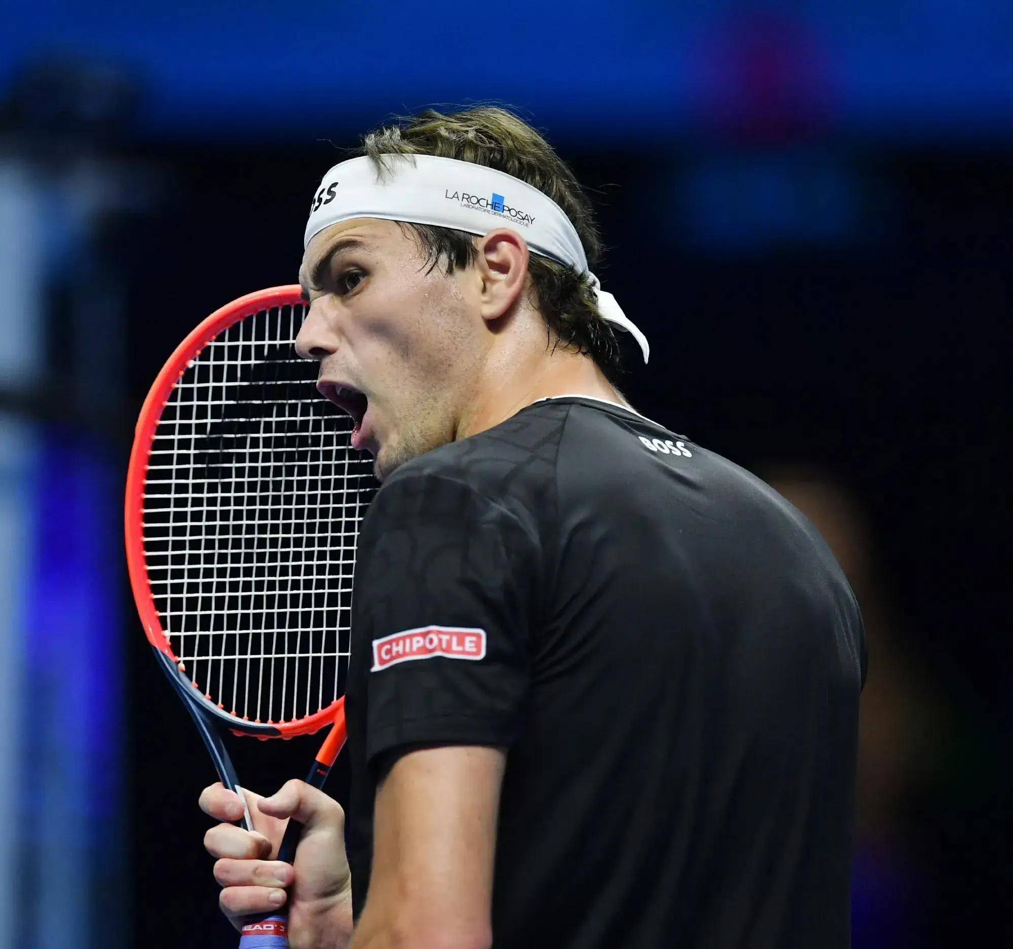 年终总决赛险胜联合杯，兹维列夫带队取胜