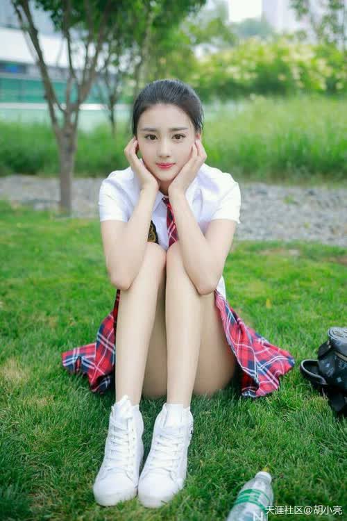 首先,是文章的标题